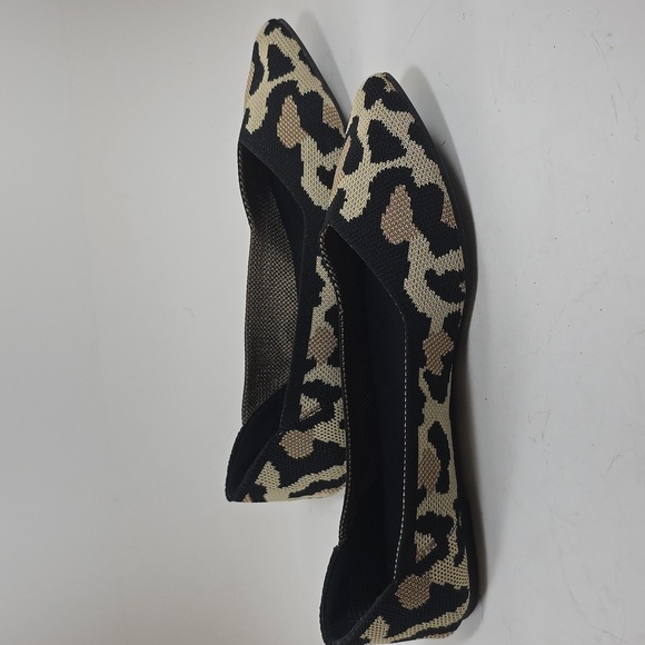 MIA Black and Tan Leopard Flats - Picture 2 of 6